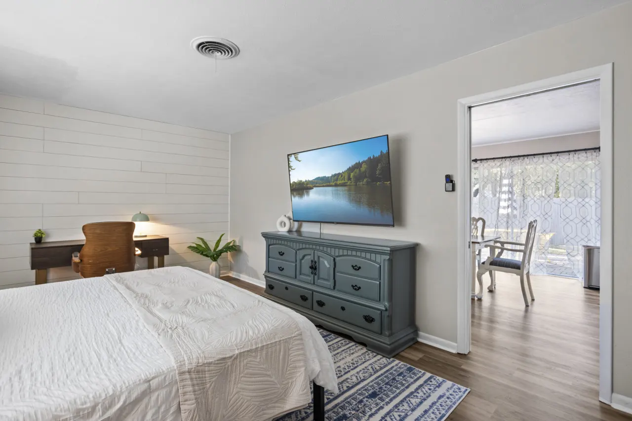 Forest Dr Sleeps 8 14