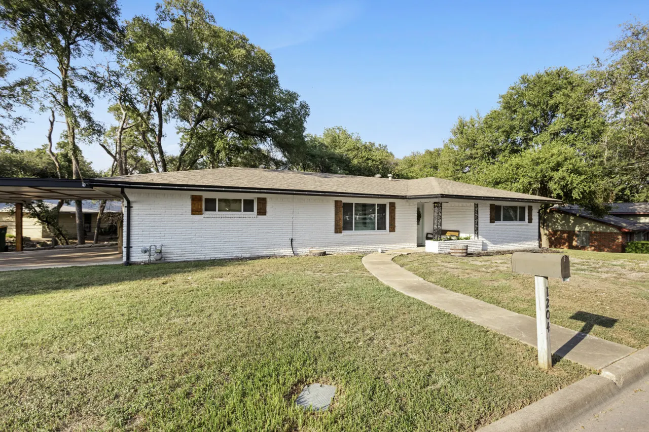 Forest Dr Sleeps 8 19