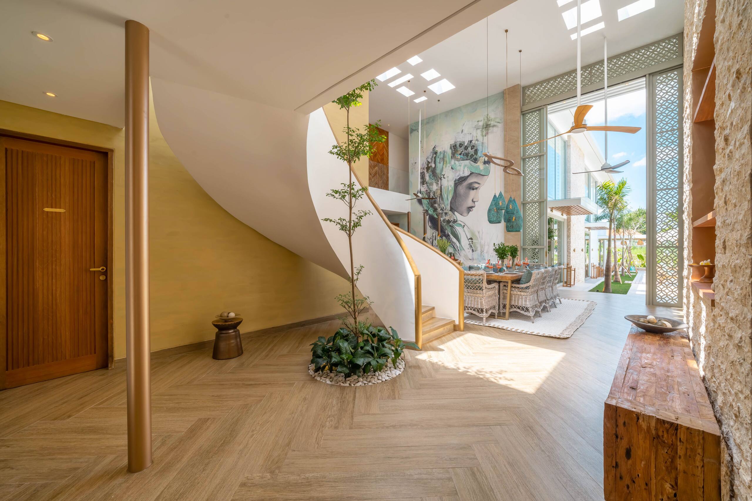 Fabulous New Designer Villa Next to the Beach 11