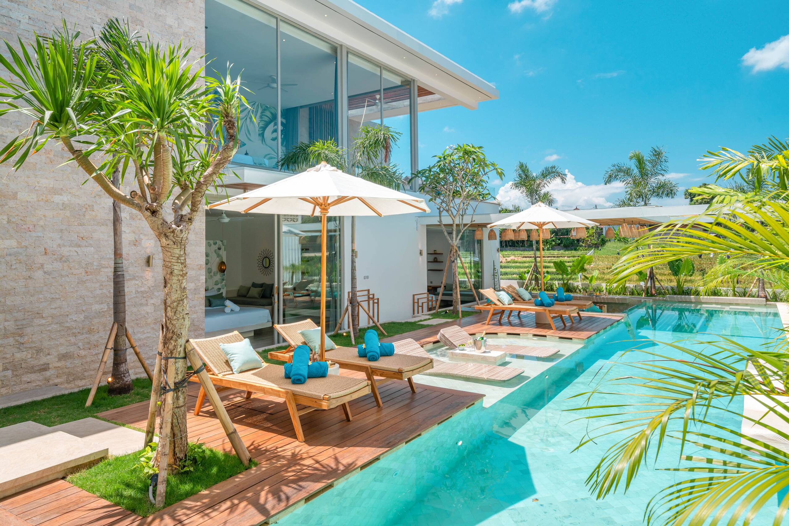 Fabulous New Designer Villa Next to the Beach 8