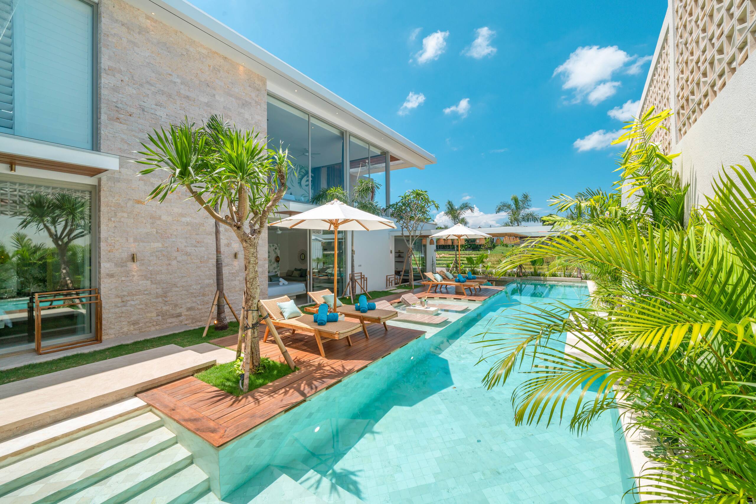 Fabulous New Designer Villa Next to the Beach 6