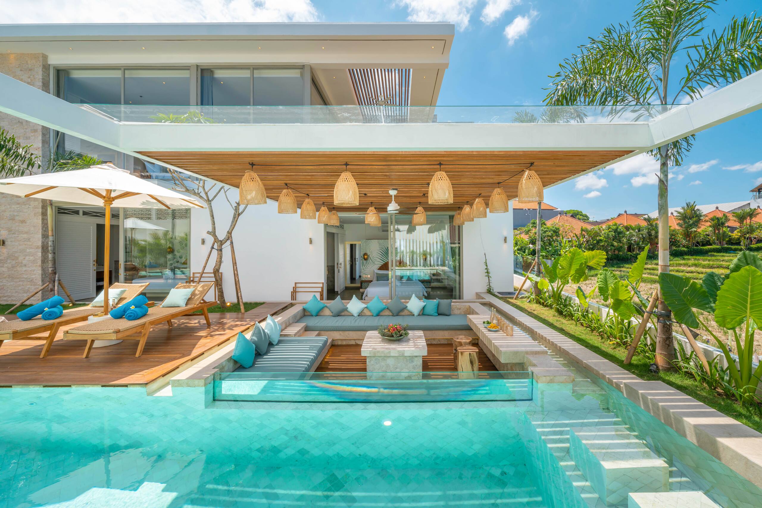 Fabulous New Designer Villa Next to the Beach 7