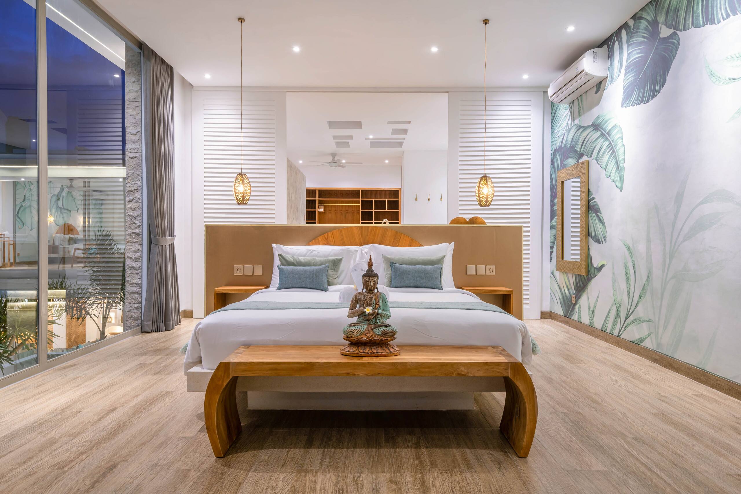 Fabulous New Designer Villa Next to the Beach 40
