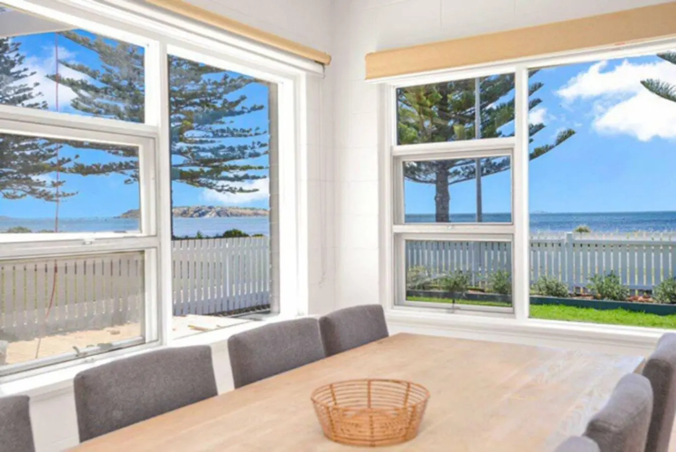 Saltys—Oceanfront Retreat near Dining & Bay Walks 12