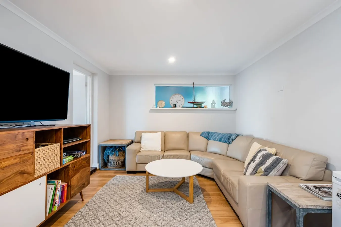 Saltys—Oceanfront Retreat near Dining & Bay Walks 13