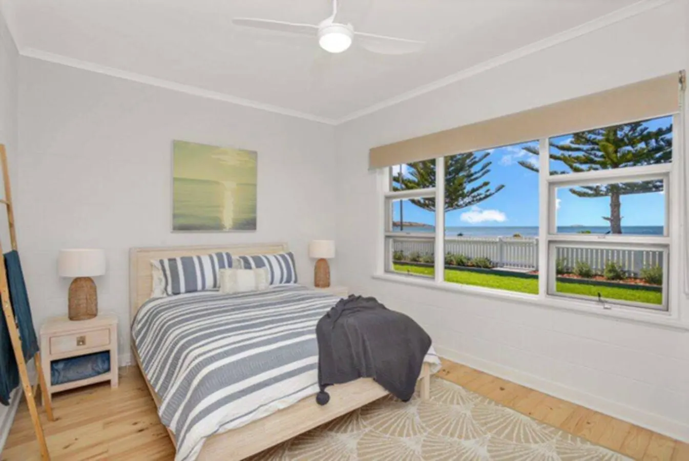 Saltys—Oceanfront Retreat near Dining & Bay Walks 18