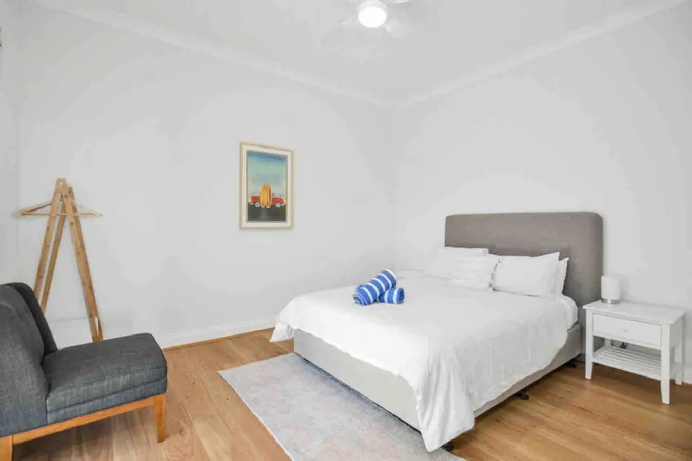Saltys—Oceanfront Retreat near Dining & Bay Walks 20