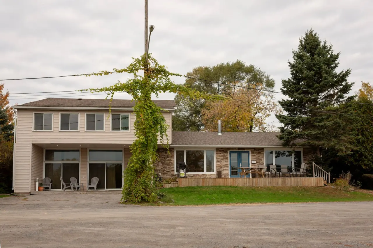 Rare 6 bedroom Gem in Picton 5