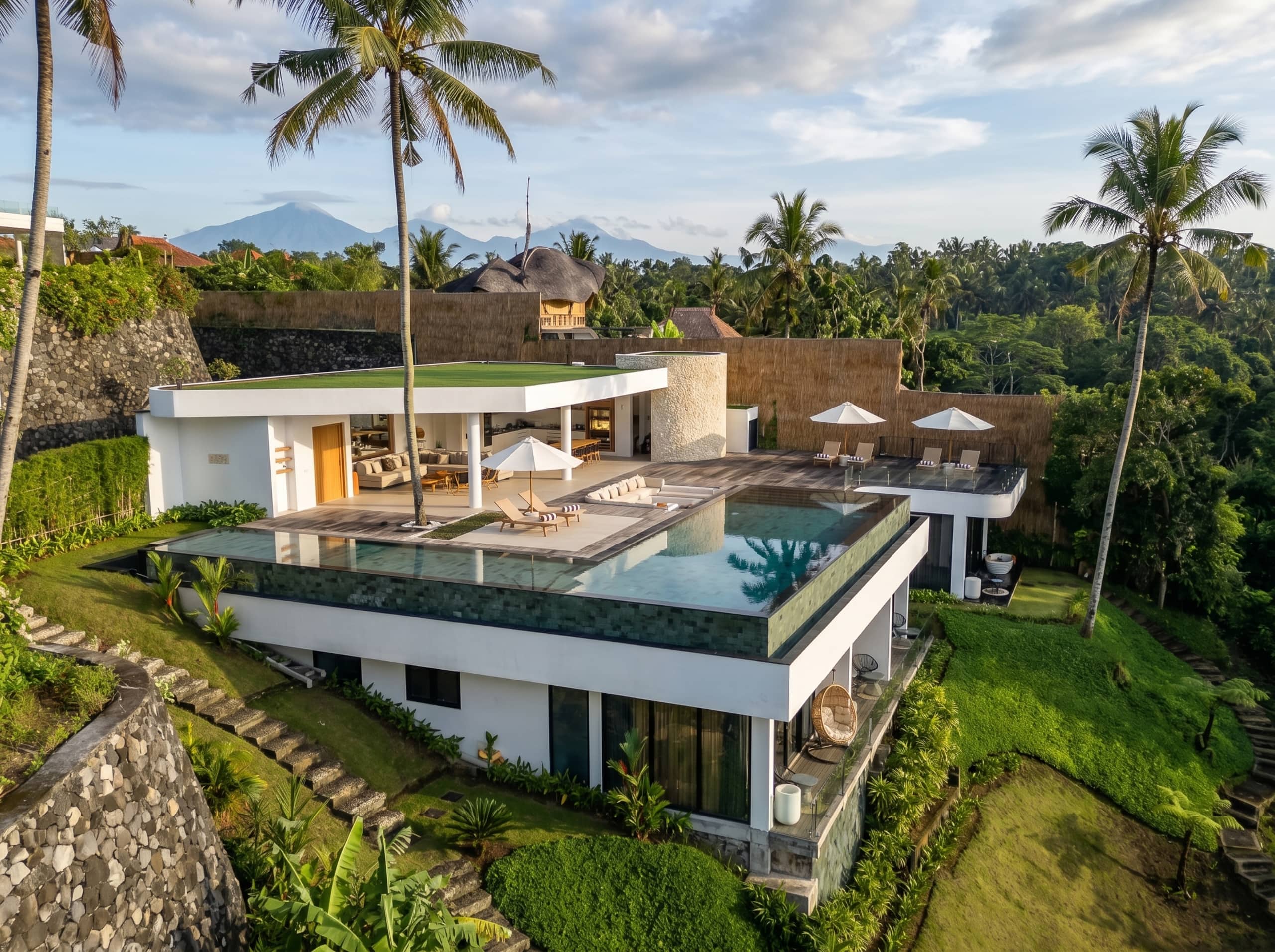 Supreme Villa 4BR Ubud Epic Pool Sunrise Canyon