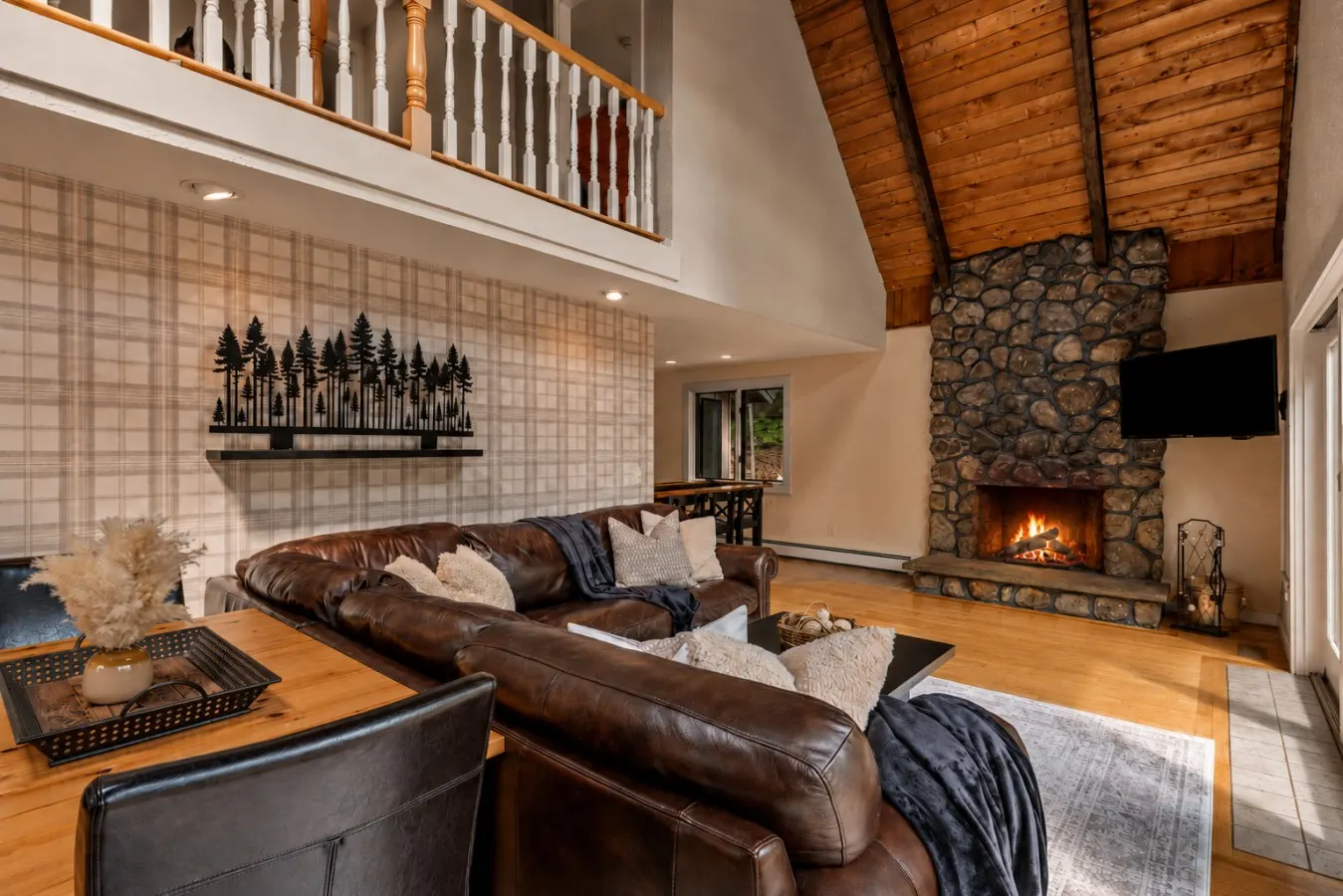 4 Bedroom, 3 Bath, Hot tub, Fire Pit, Dog friendly 9