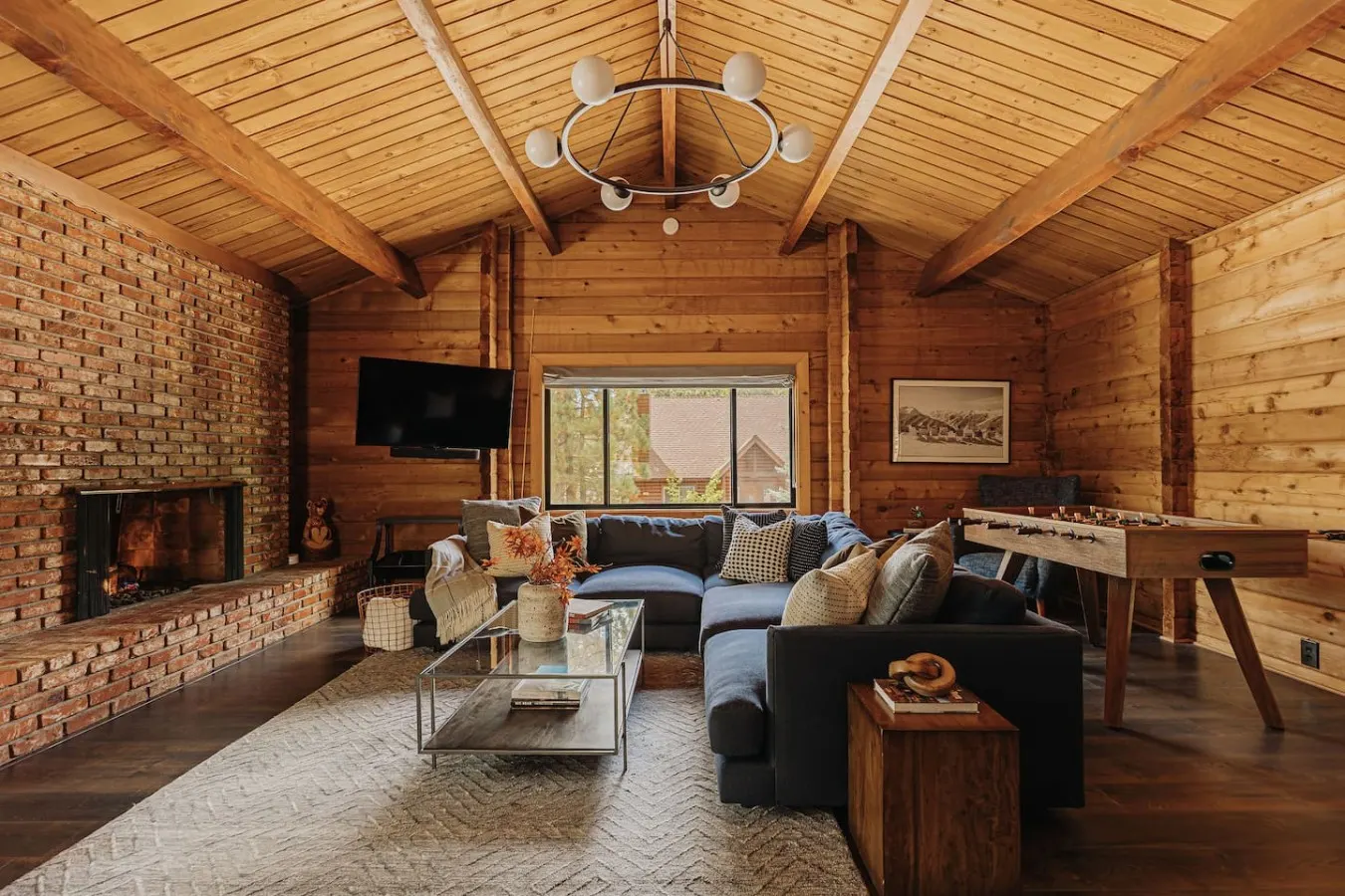 Shadow Wood Mid-Century Retreat 2 Min to Village & SPA 2