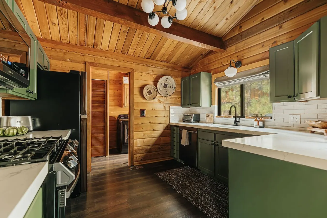 Shadow Wood Mid-Century Retreat 2 Min to Village & SPA 19