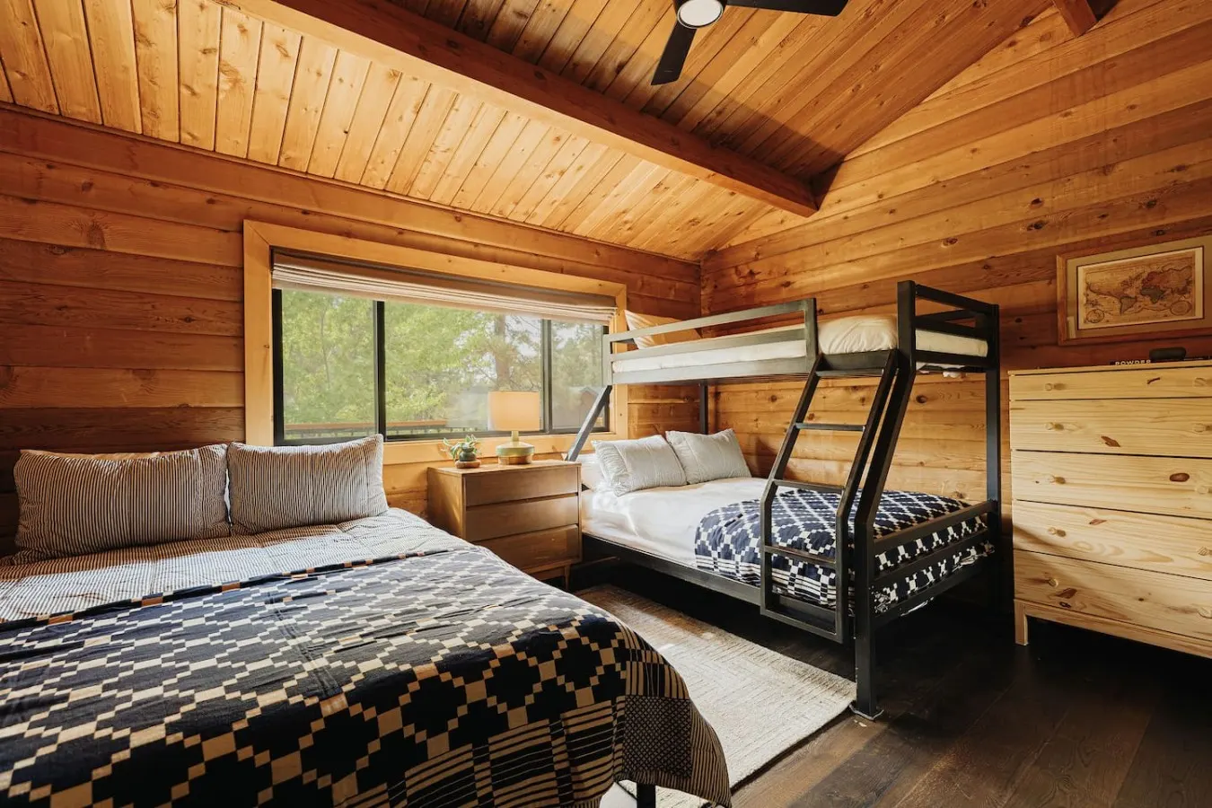 Shadow Wood Mid-Century Retreat 2 Min to Village & SPA 3