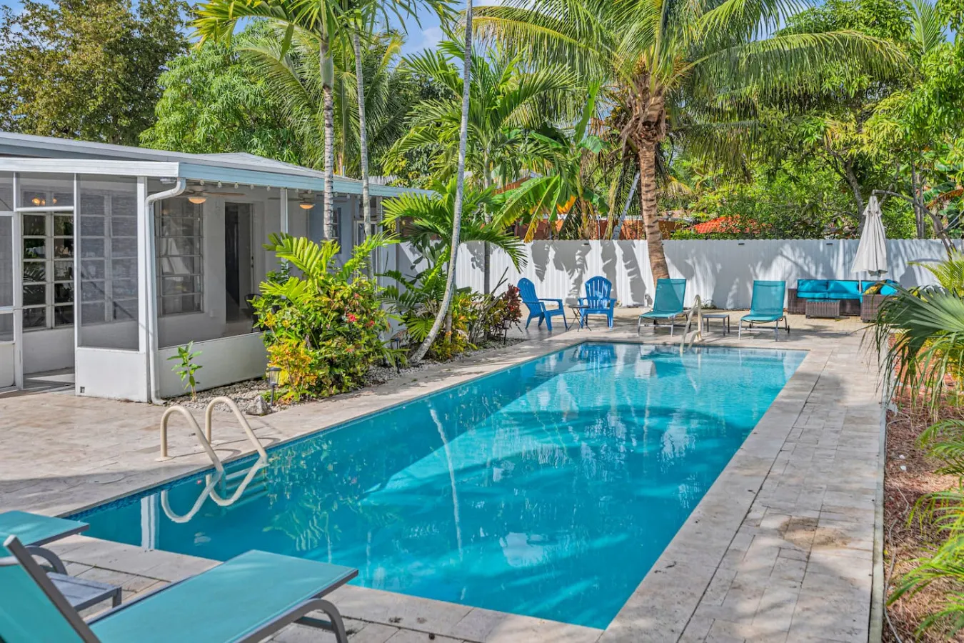 The Blue Haven – Private Pool Hideaway 12