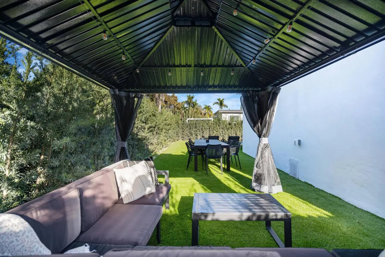 NEW Modern Lux Oasis, Pool, Backyard Lounge, Grill 10