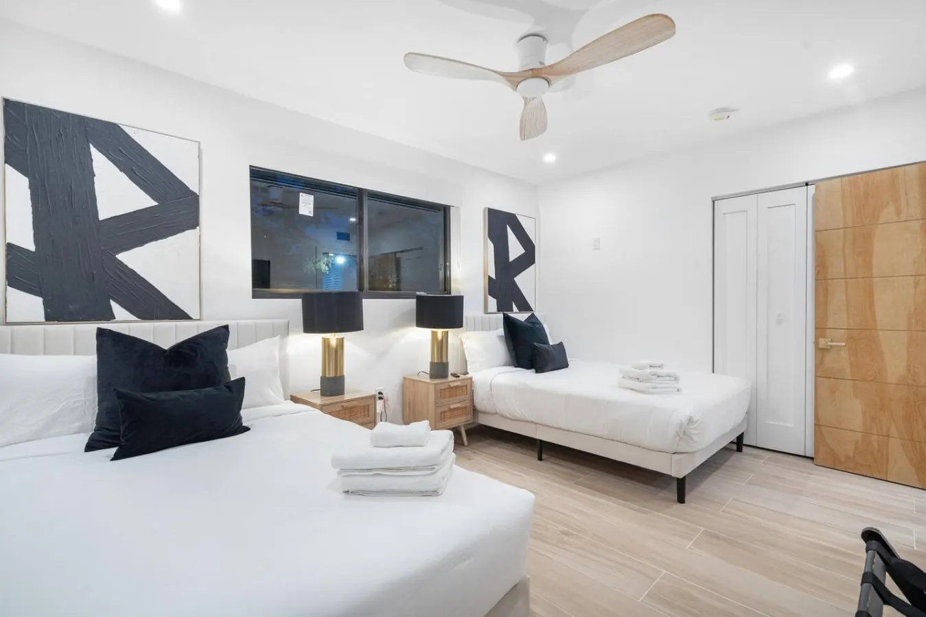 NEW Modern Lux Oasis, Pool, Backyard Lounge, Grill 14