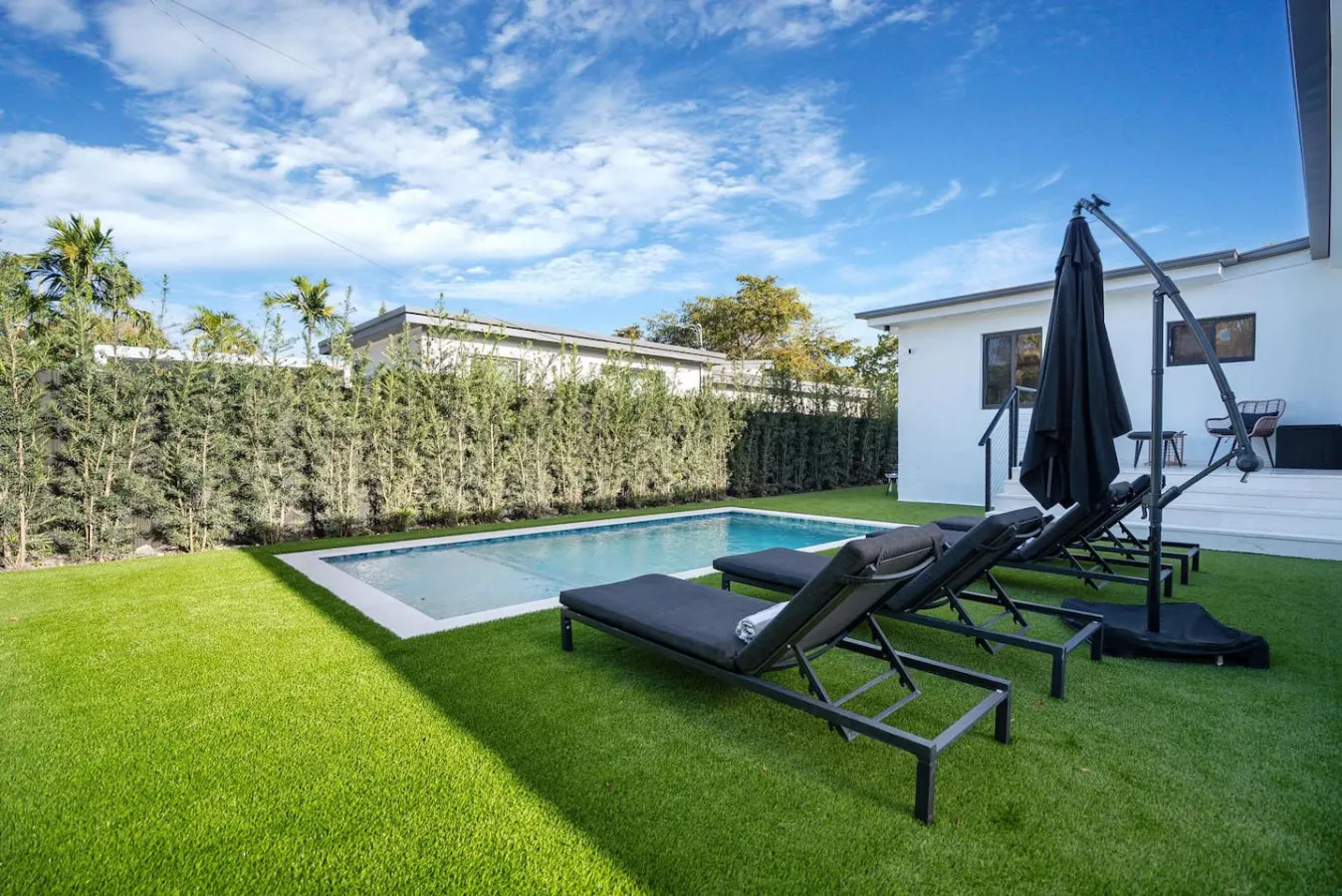 NEW Modern Lux Oasis, Pool, Backyard Lounge, Grill 4