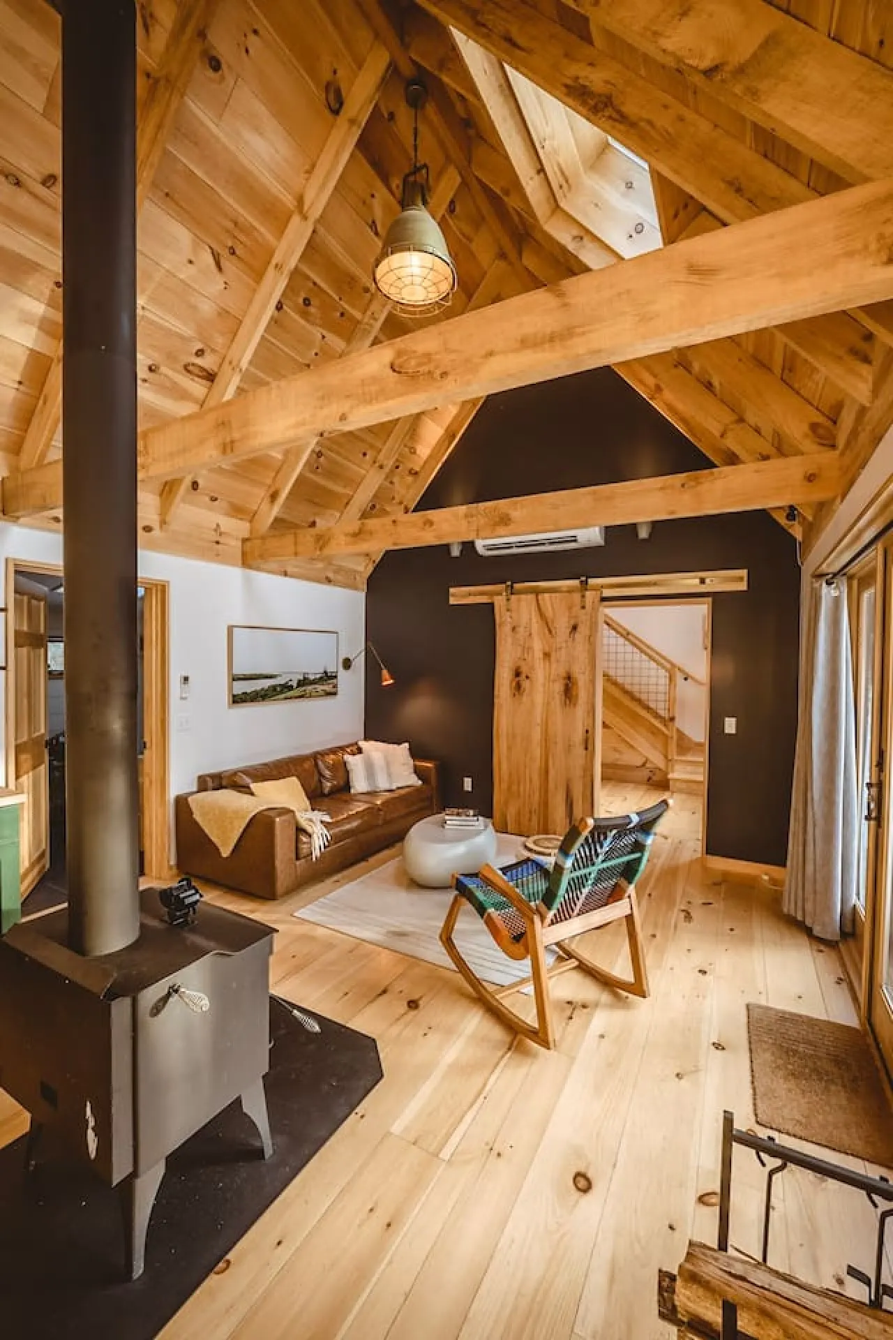 Peaceful Cabin With High End Amenities 9