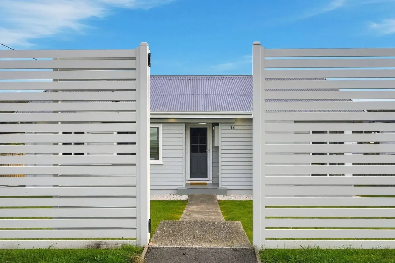 Modern 3BR Home Near Bellerive 15