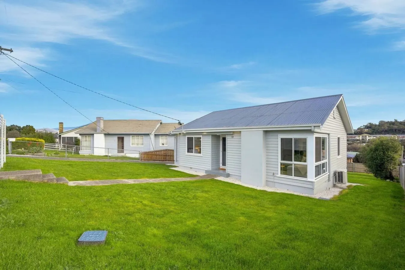 Modern 3BR Home Near Bellerive 17