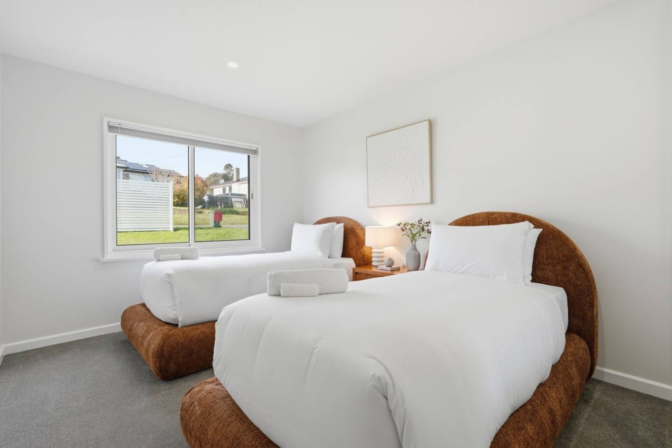 Modern 3BR Home Near Bellerive — photo 3