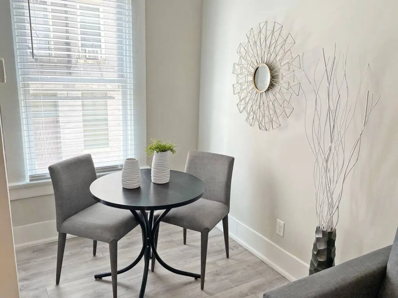 Quiet 1-Bedroom Loft near Entertainment District 3