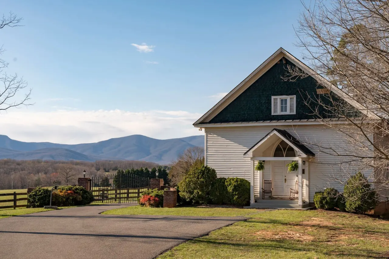 Serene History-Soaked Retreat | VA Countryside