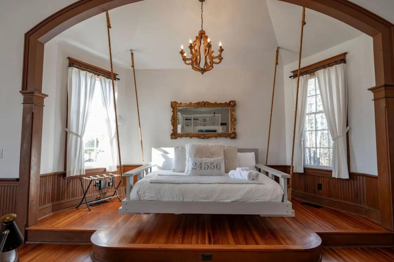 Serene History-Soaked Retreat | VA Countryside — photo 2