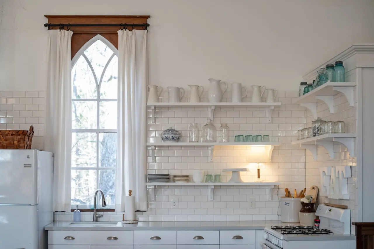 Serene History-Soaked Retreat | VA Countryside — photo 3