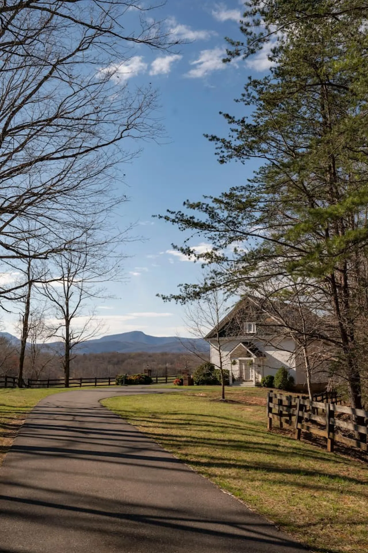 Serene History-Soaked Retreat | VA Countryside — photo 5