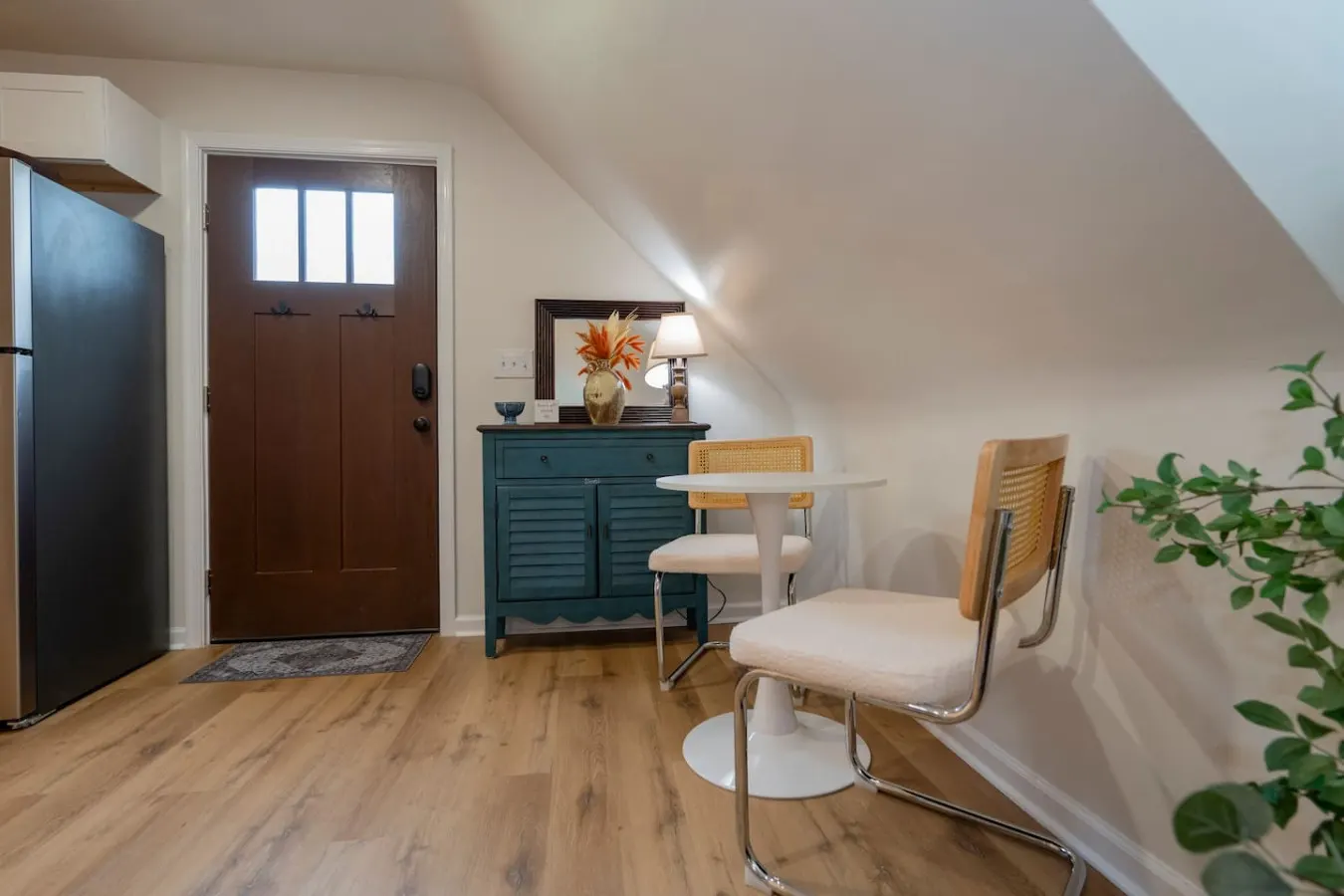 Charming Retreat: *Central* Cozy 1-Bedroom! 15