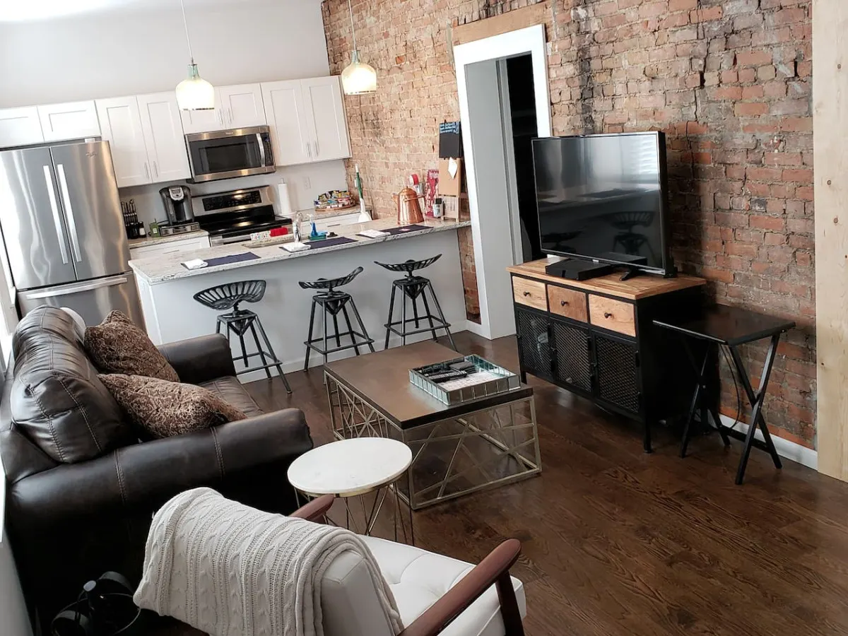 Great Parkside OTR Condo in Top-Ranked Building 1