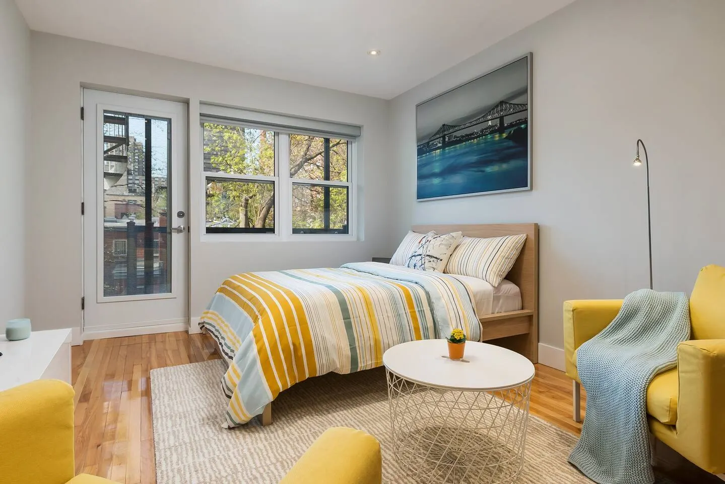 FurnishedMTL - Elegant Sunny Flat in Le Plateau 1