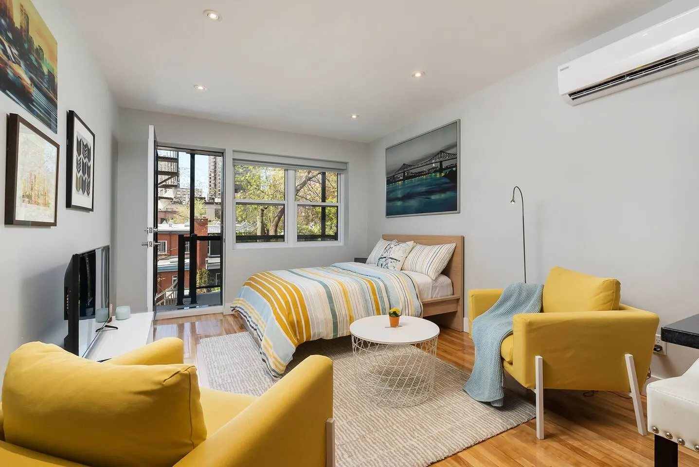FurnishedMTL - Elegant Sunny Flat in Le Plateau 10