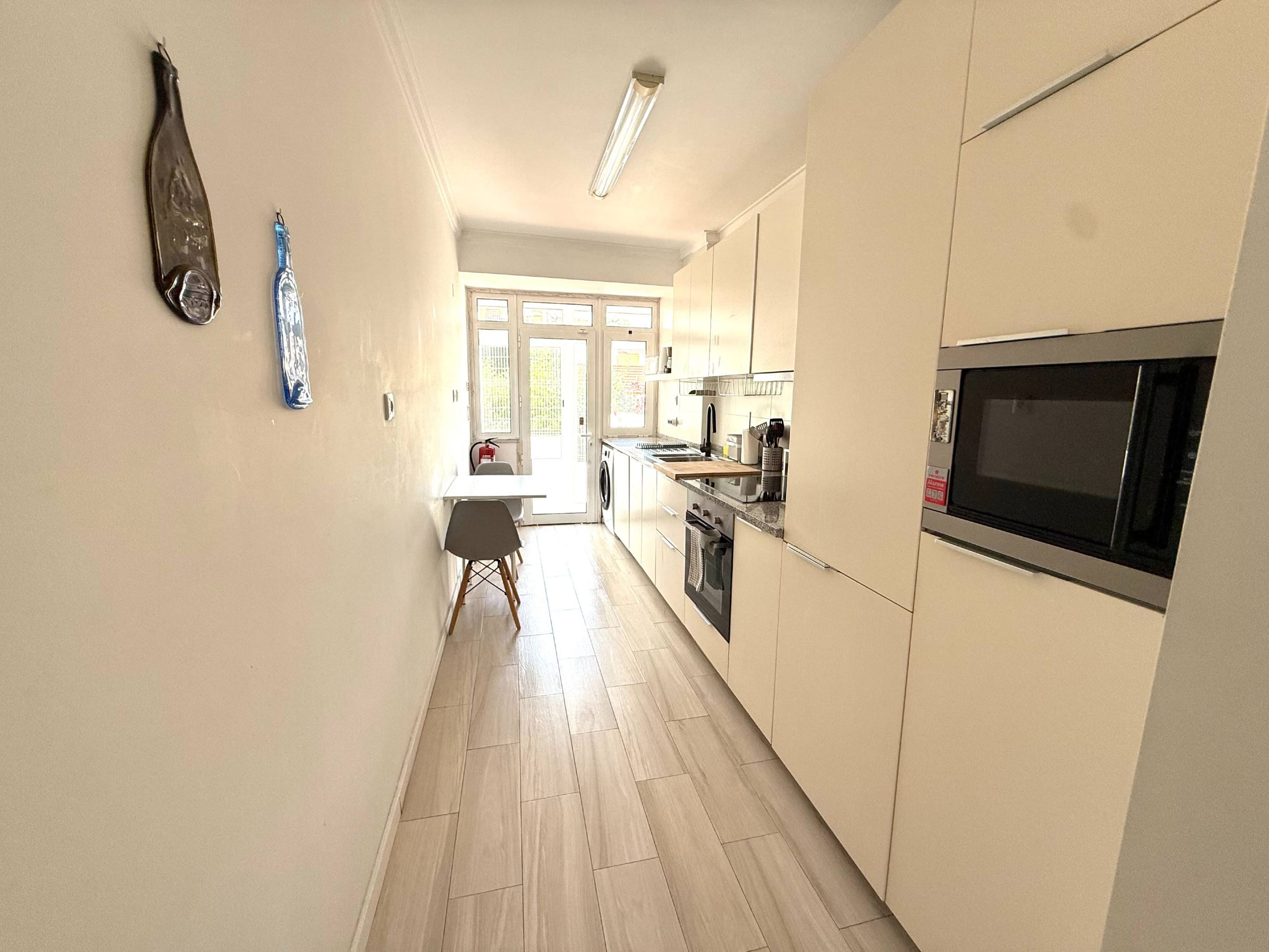 Estoril 2 bedrooms by the Beach 3