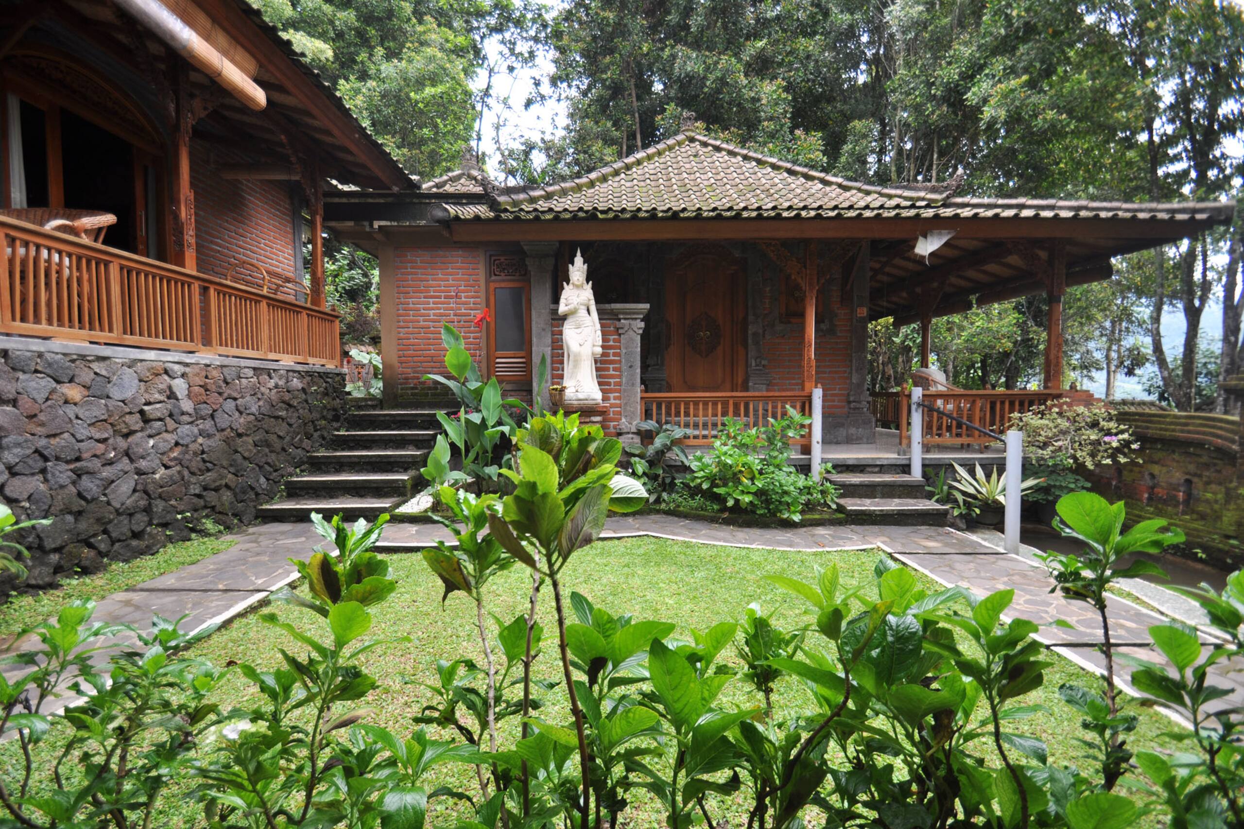 Puri Lumbung Cottages, Economy Room Garden View — photo 3