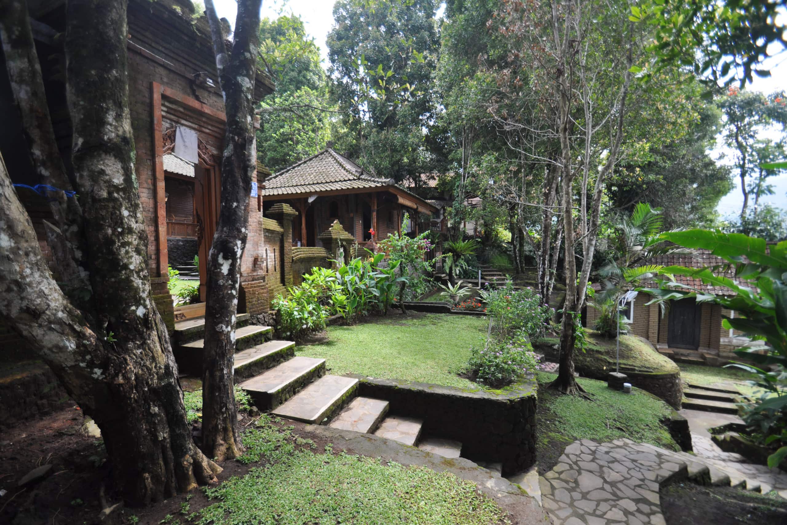 Puri Lumbung Cottages, Economy Room Garden View 8
