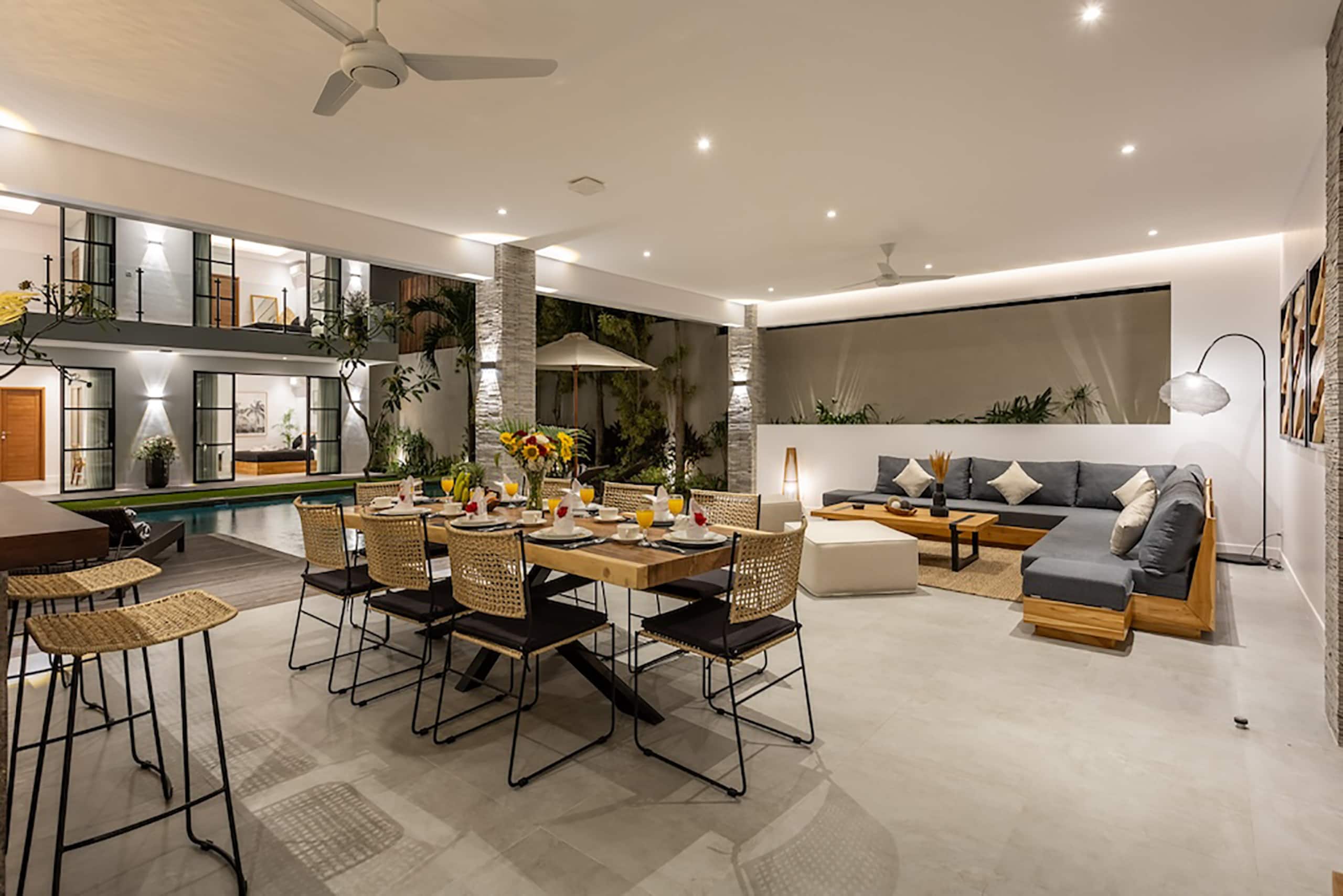 Beach & Finn's Walking Distance | Berawa, Canggu — photo 2