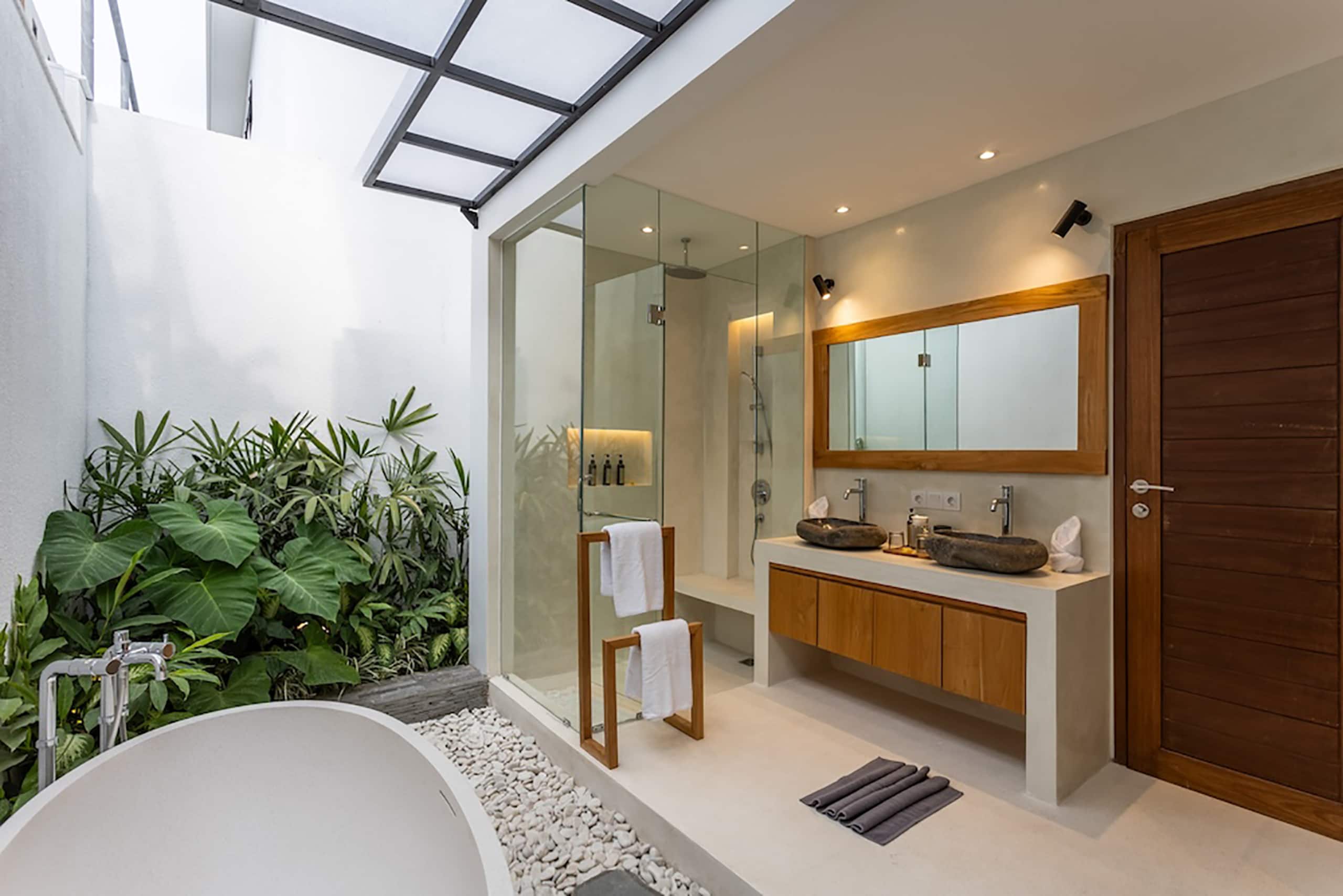 Beach & Finn's Walking Distance | Berawa, Canggu 31