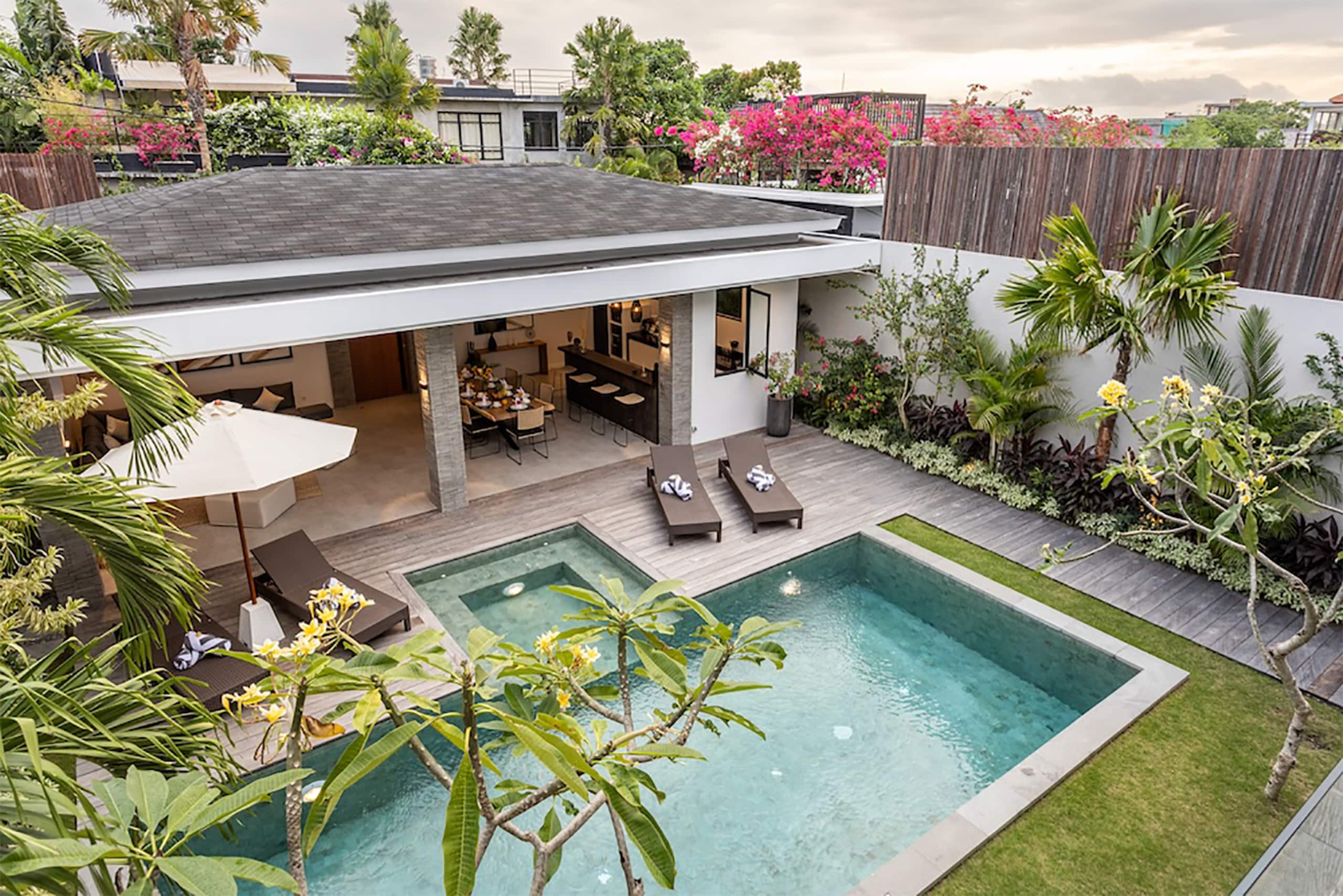 Beach & Finn's Walking Distance | Berawa, Canggu — photo 1