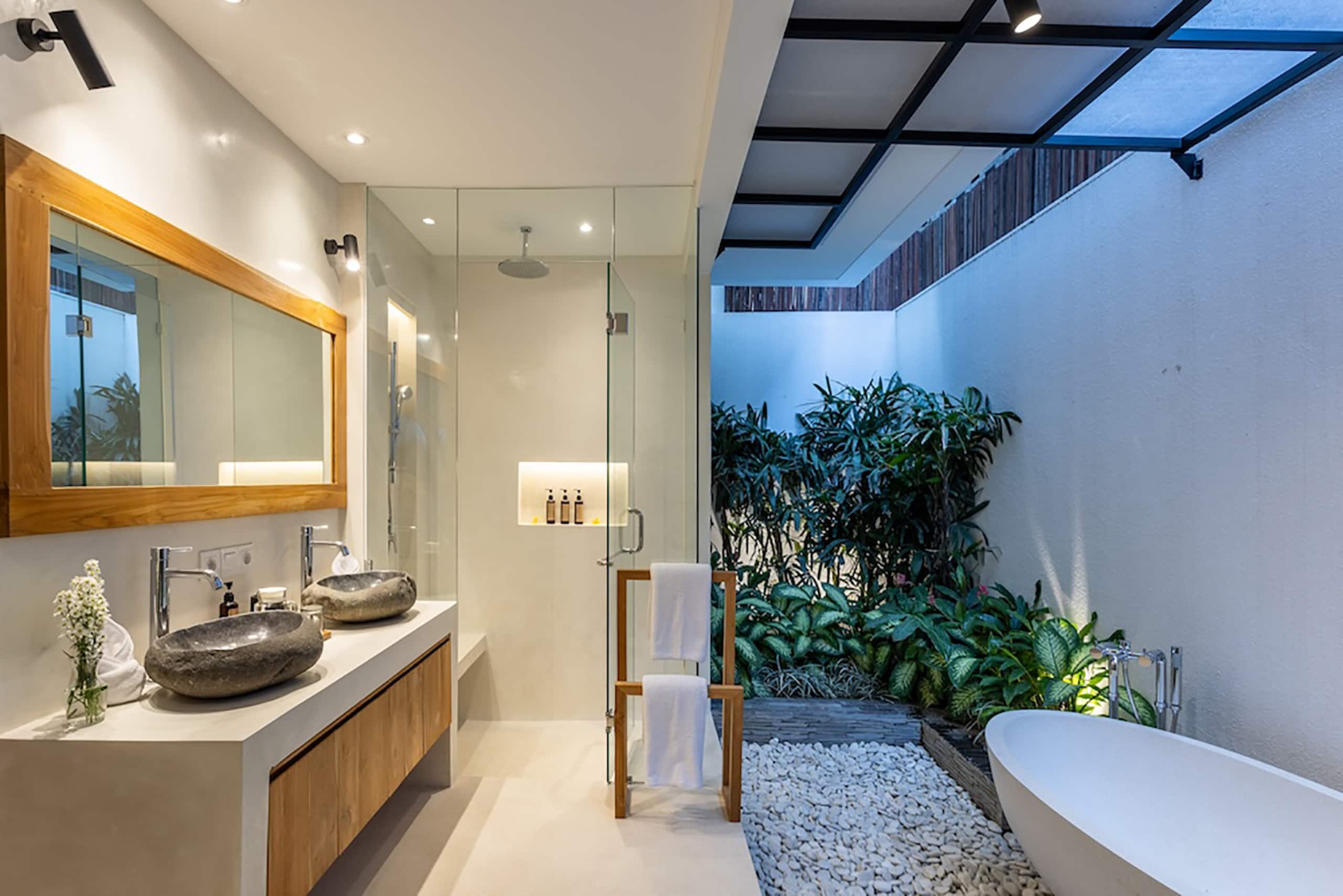 Beach & Finn's Walking Distance | Berawa, Canggu 30