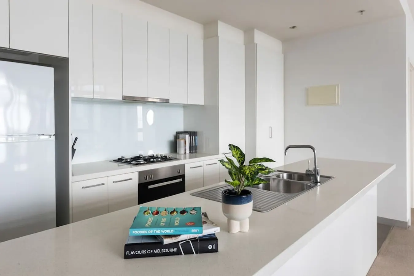 Liz: 2 Bed, 2 Bath, Penthouse Style Apartment 19