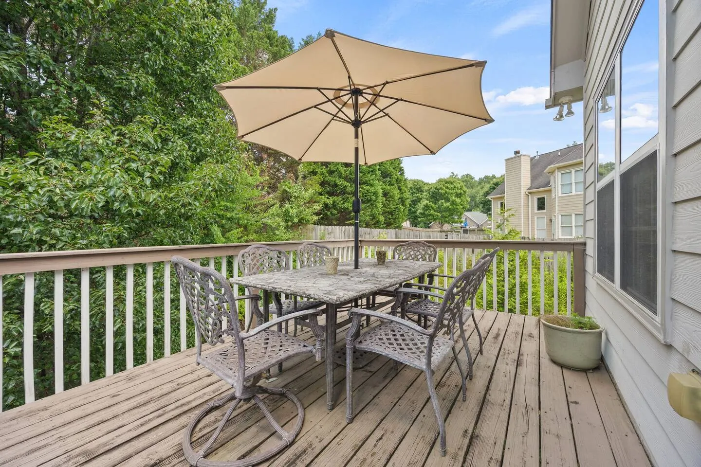 Bright & Spacious 3BR Near Mall of GA 6