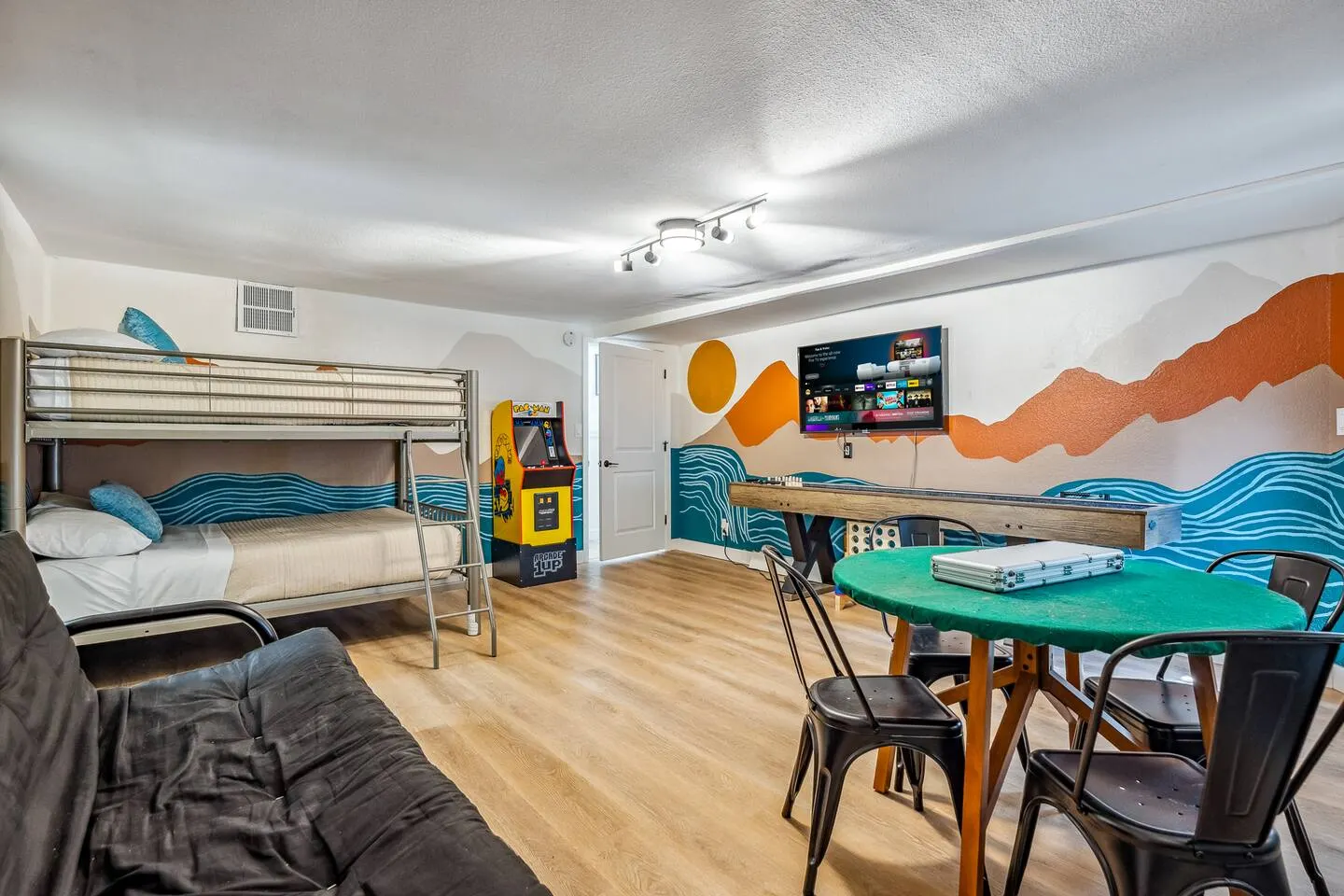 Steps to River Pet Friendly Sleeps 10 Views 4