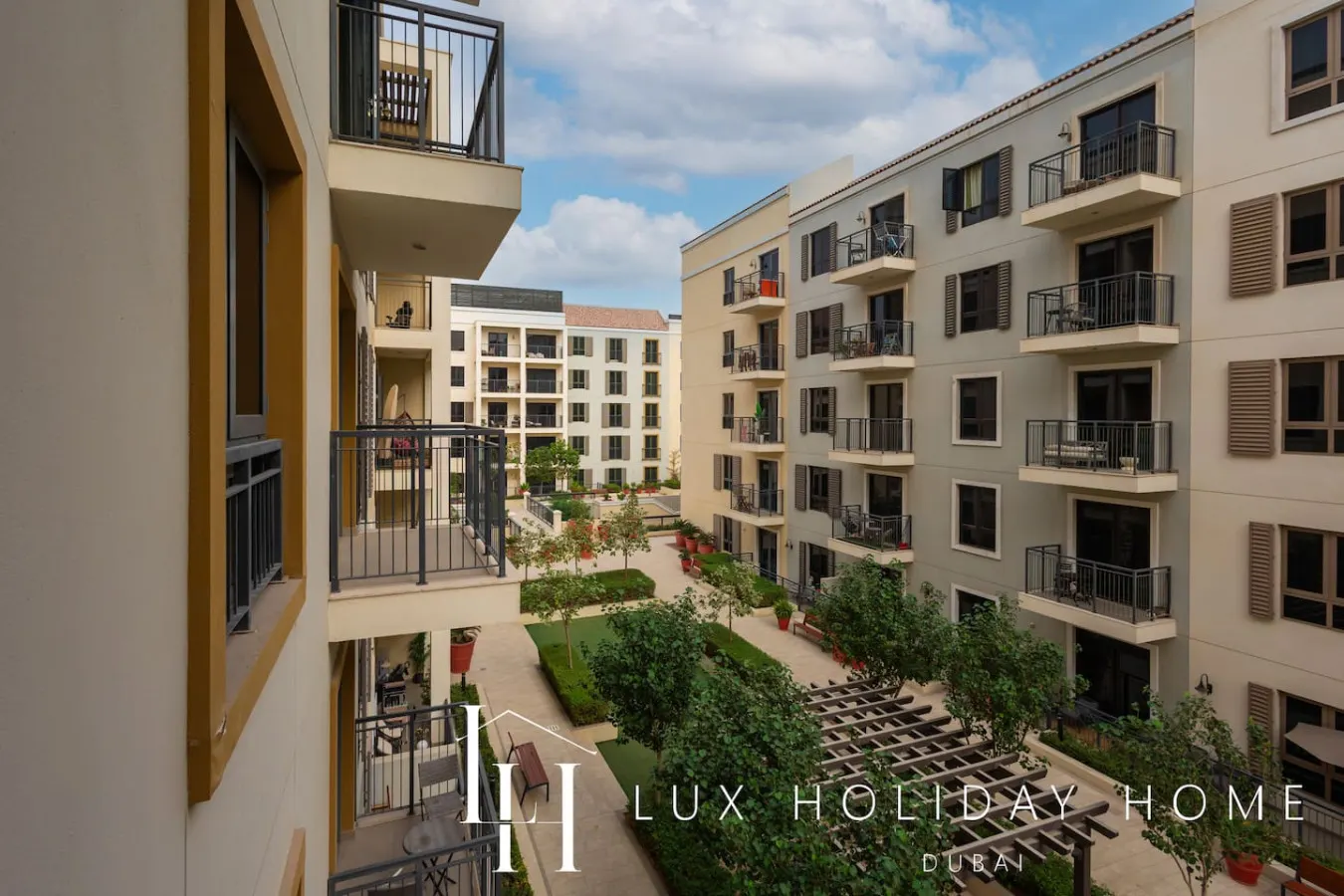 LUX The La Mer Beach Suite 5 10