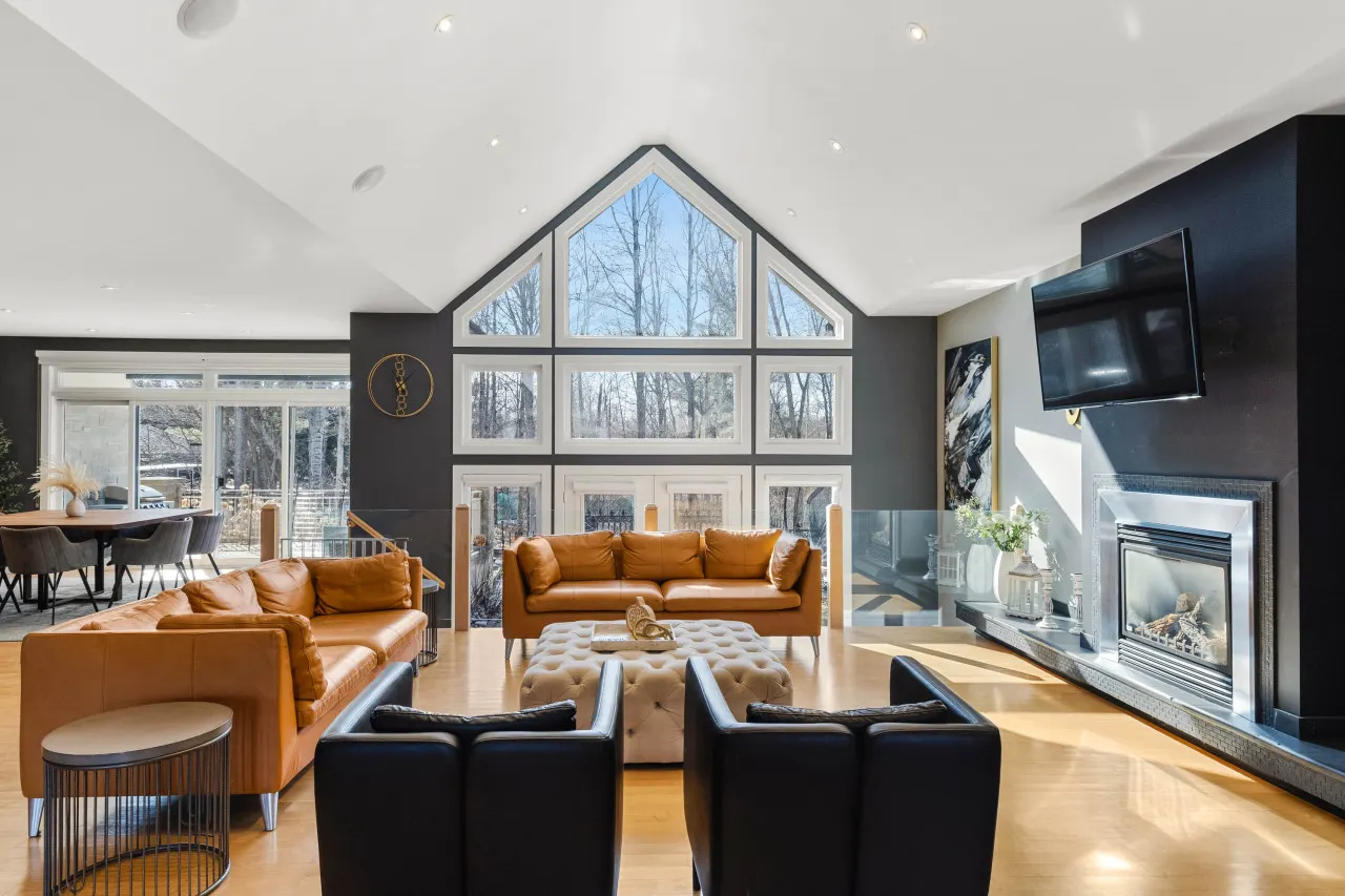 Ottawa's Finest Mansion | Game Room | Monthly Stays — photo 2