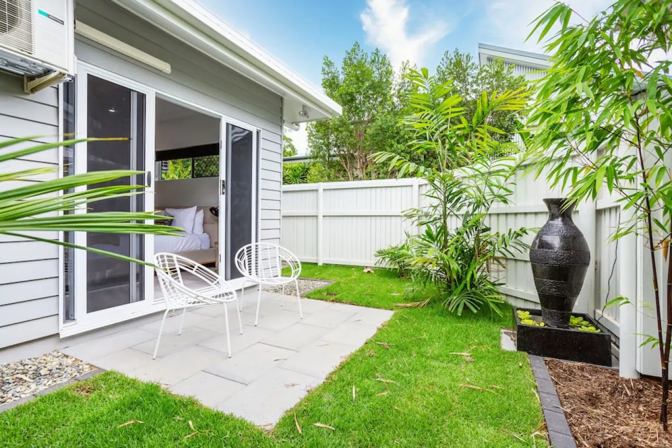 Bamboo Luxe Villa - Edge Hill luxe pet friendly home sleeps 3 16