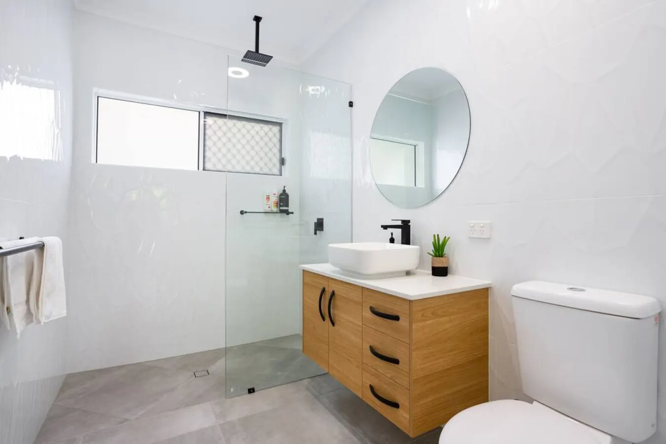Bamboo Luxe Villa - Edge Hill luxe pet friendly home sleeps 3 7