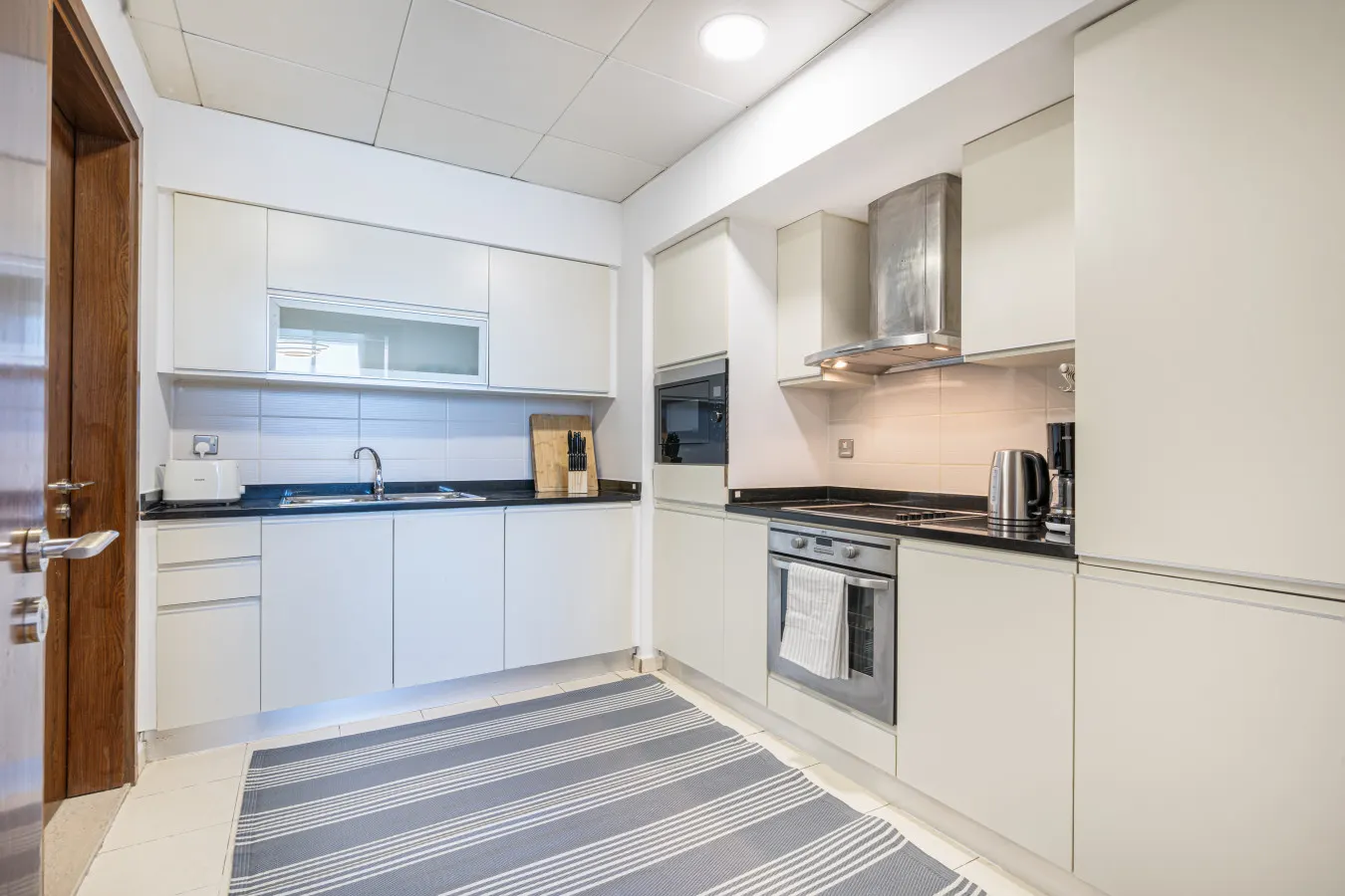 Palm Home next to Nakheel Mall w/ Private Beach 7