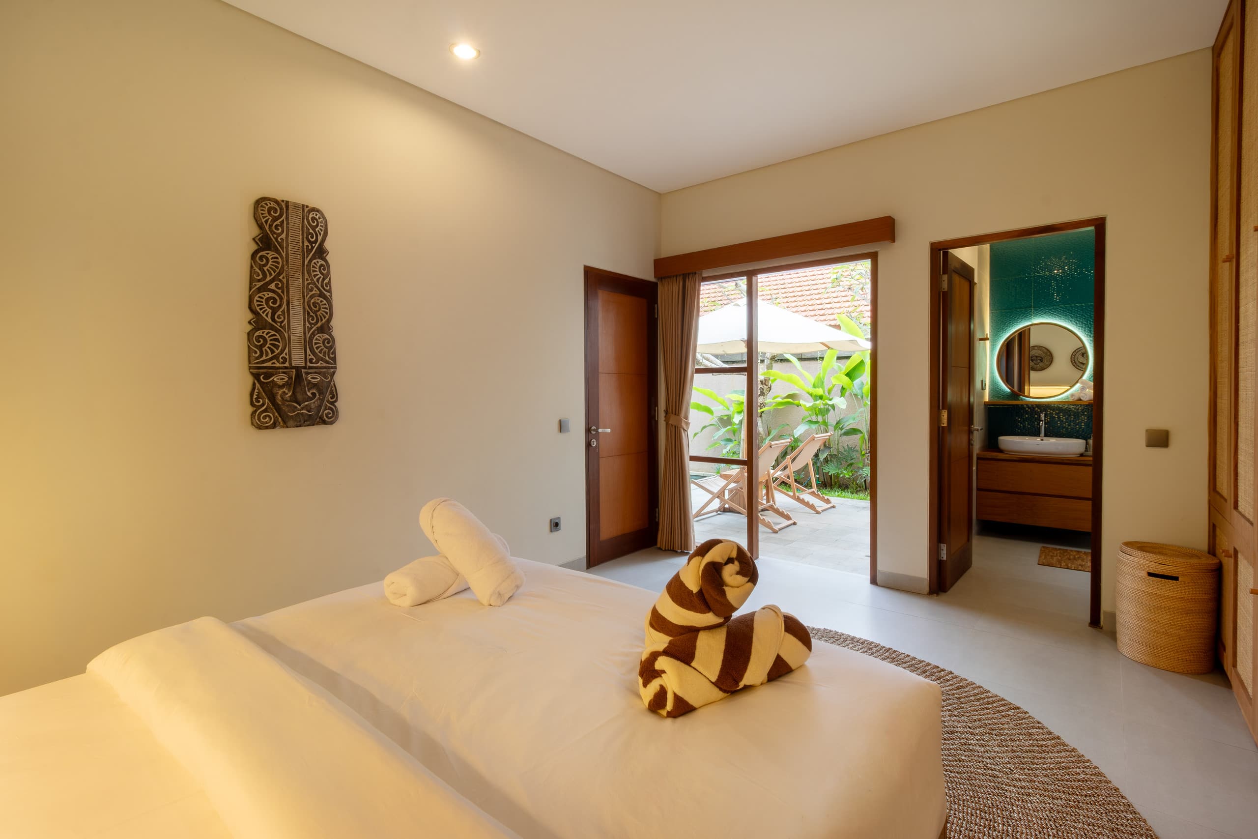 Luxury 2 Bedroom Private Pool Villas 14